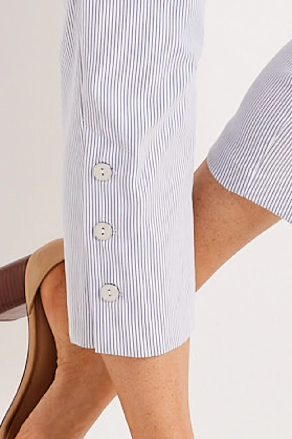 DANI STRIPE CROP PANT W/ BUTTONS