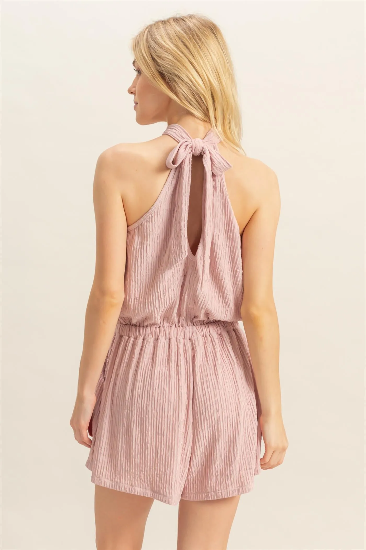 HF25C568-Textured Knit Sleeveless Halter Romper