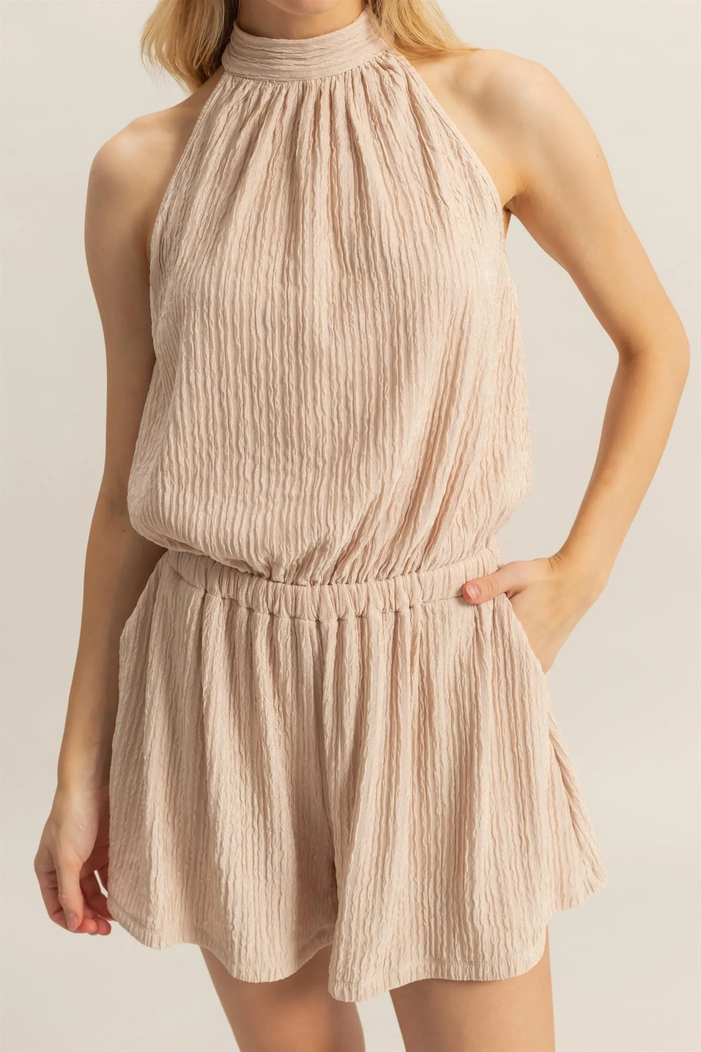 HF25C568-Textured Knit Sleeveless Halter Romper
