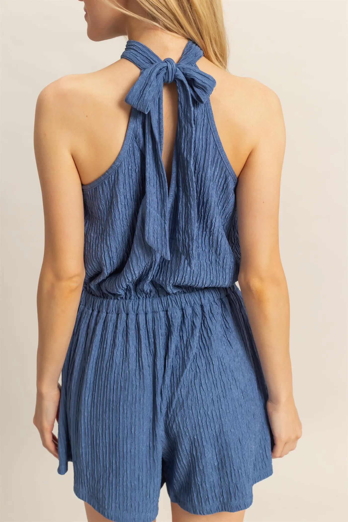 HF25C568-Textured Knit Sleeveless Halter Romper
