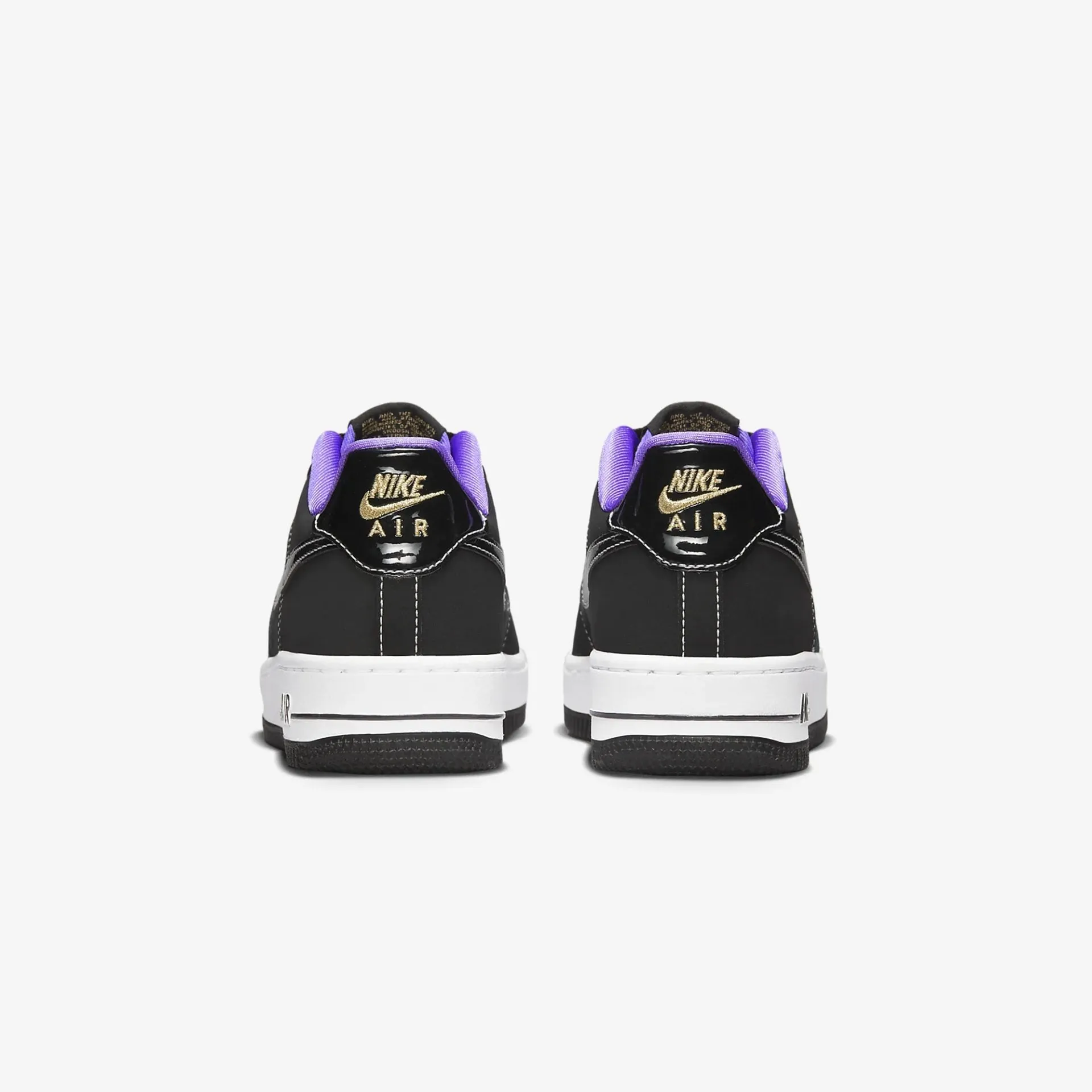 Nike | AIR FORCE 1 LV8  { BLACK