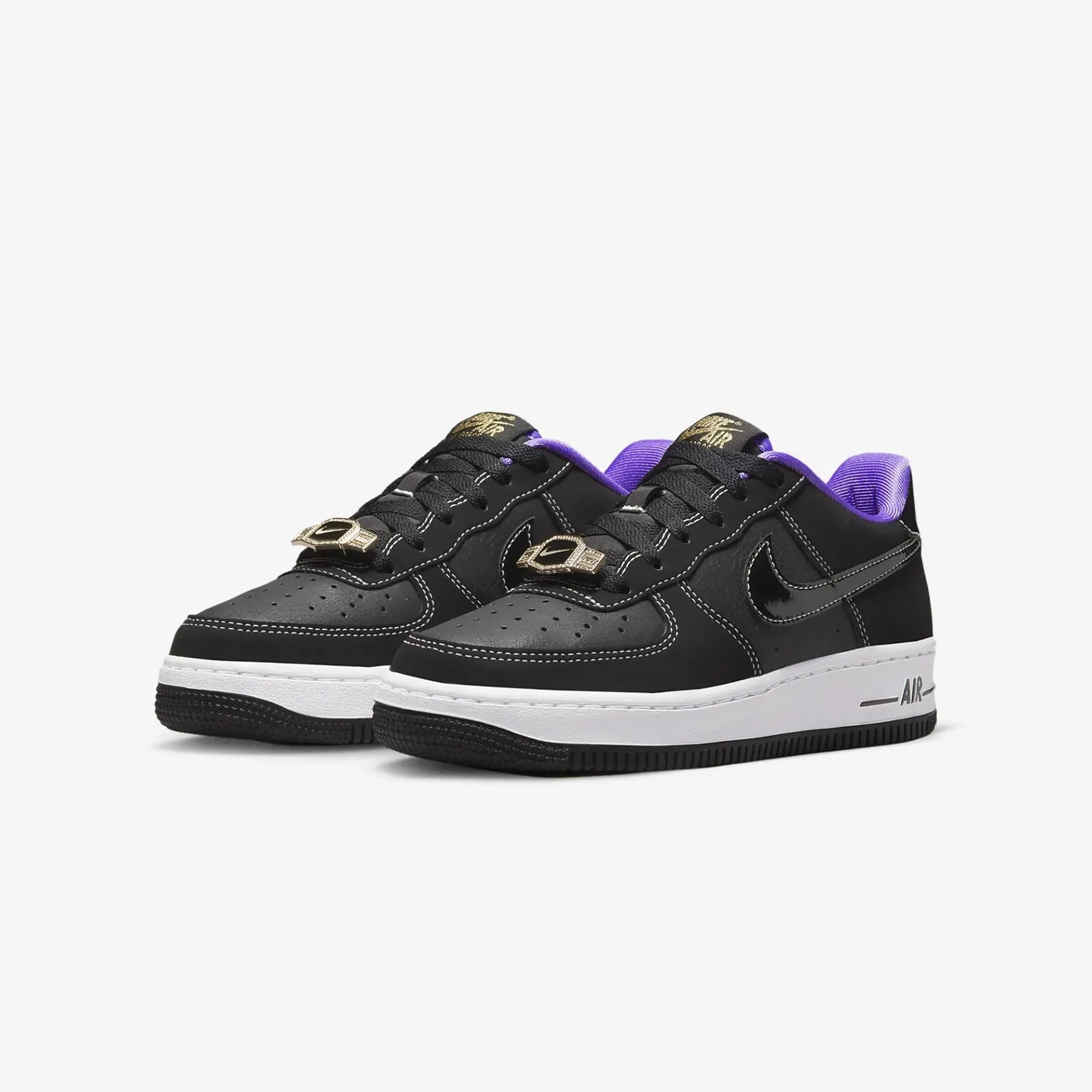 Nike | AIR FORCE 1 LV8  { BLACK