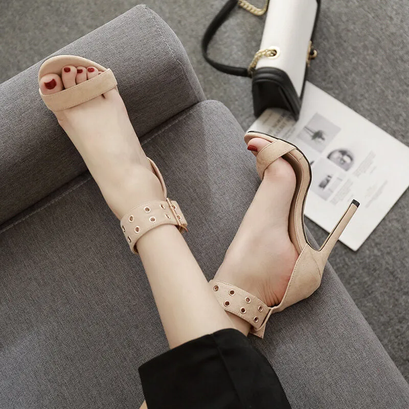 Rivets Suede Hasp High Chunky Heel Strap Sandals