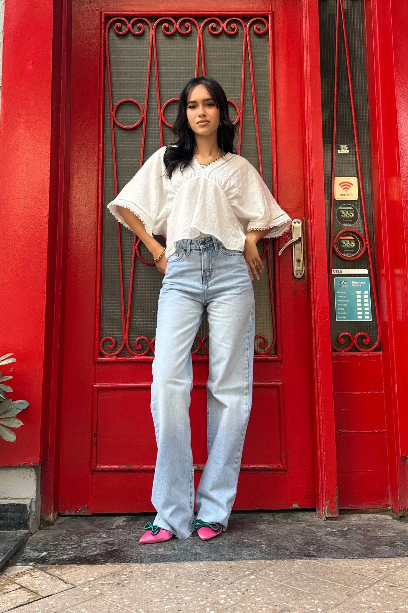 Straight-Leg - High-Waist Light Blue Jeans
