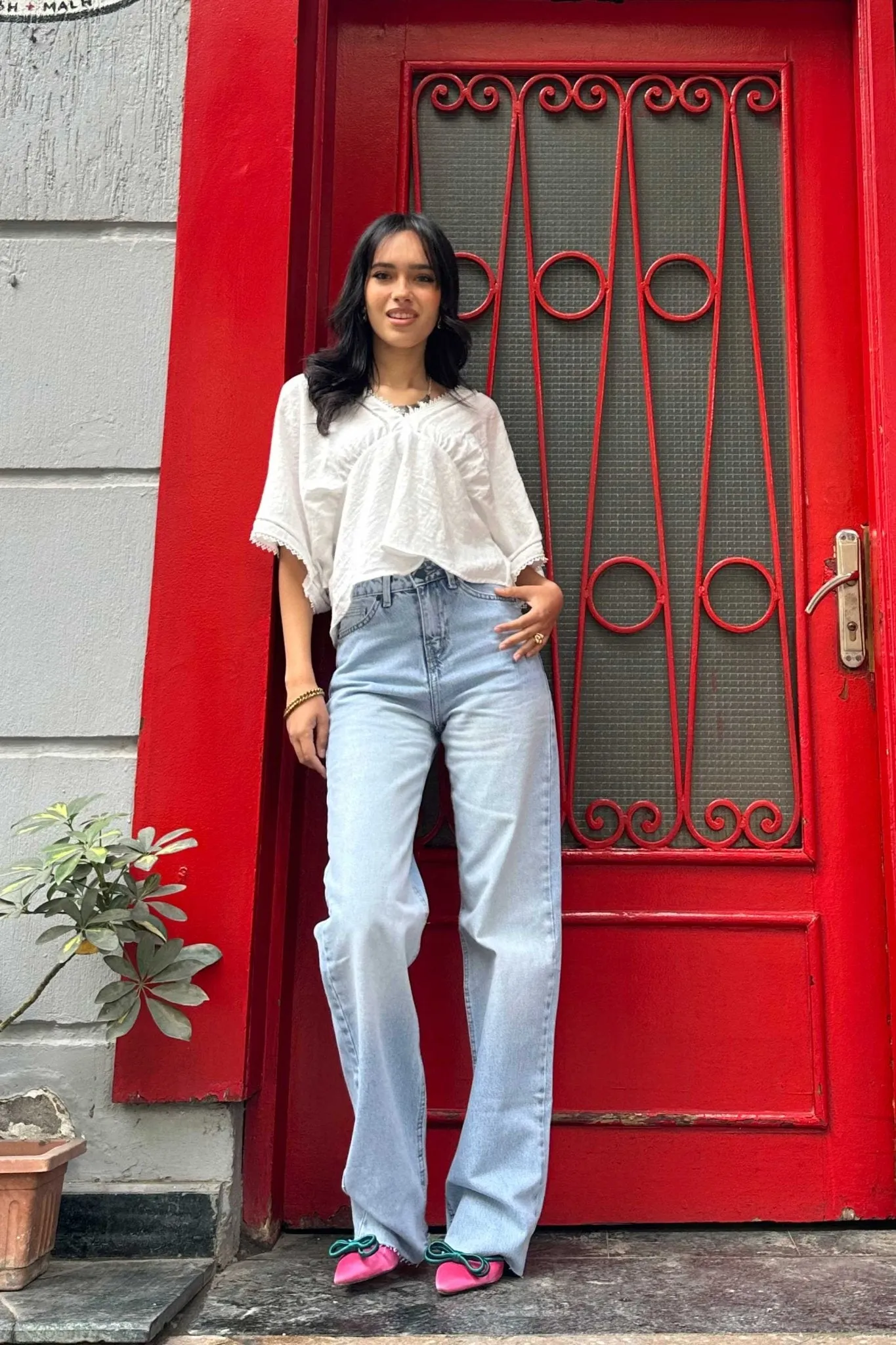 Straight-Leg - High-Waist Light Blue Jeans
